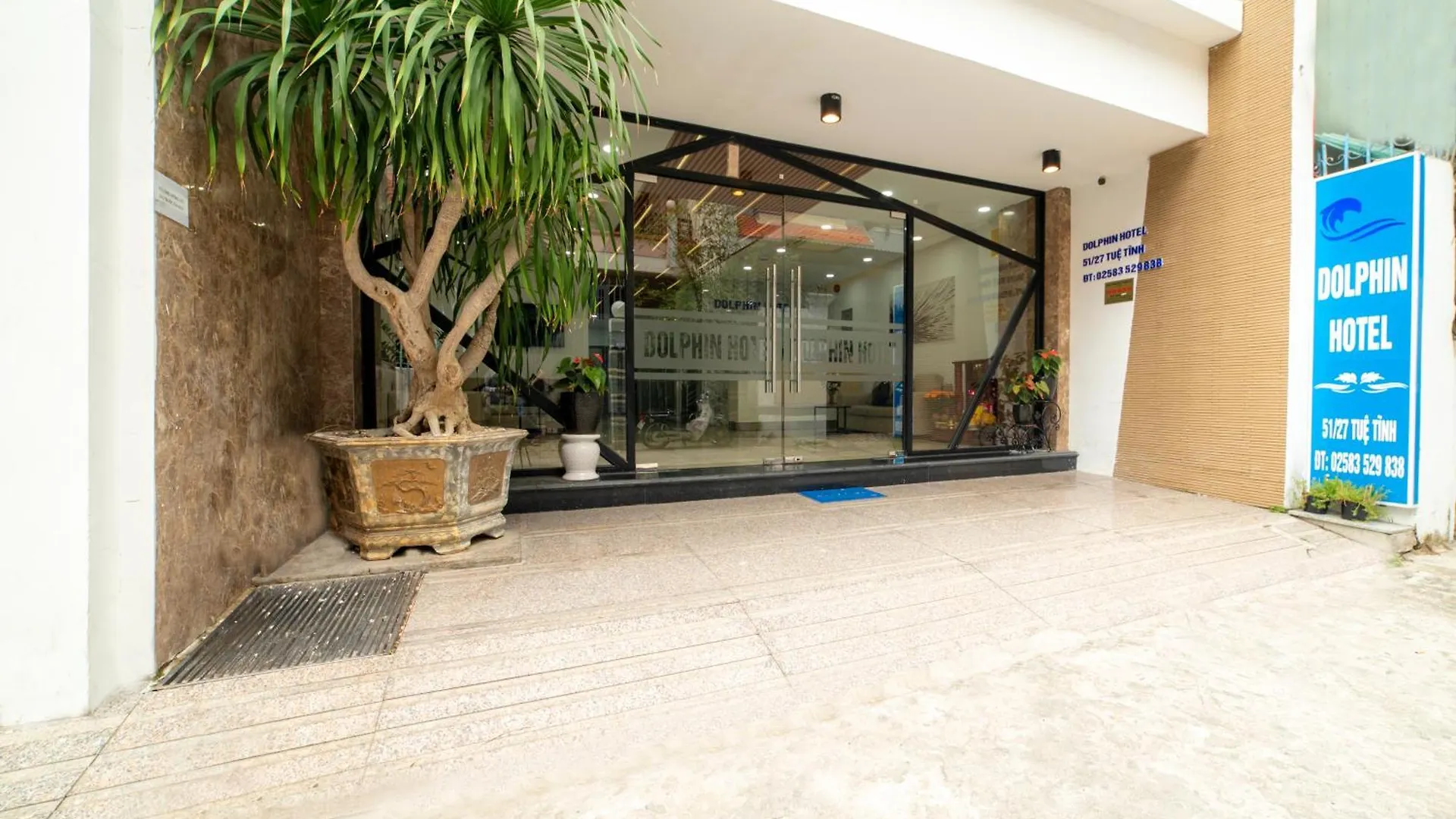 Dolphin Hotel 나트랑 0*,